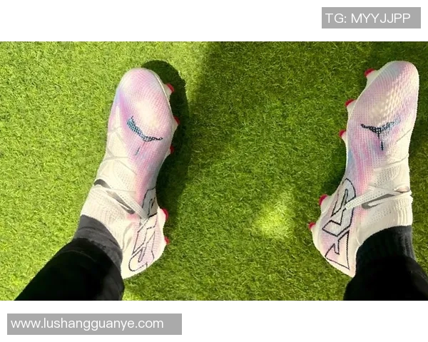 最靓仔的足球明星名字大盘点谁才是球场上的时尚风向标